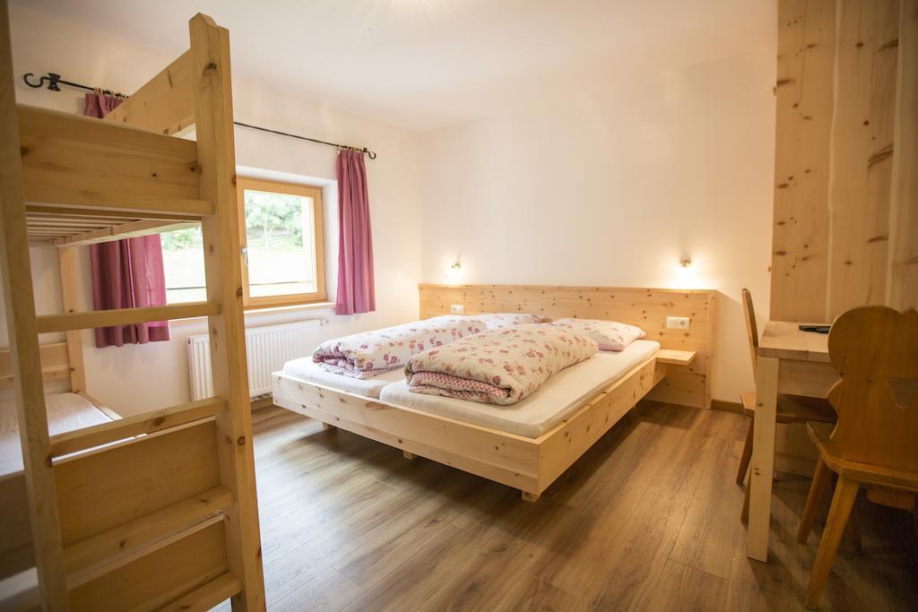 Zolerhof Apartment Велтурно Стая снимка