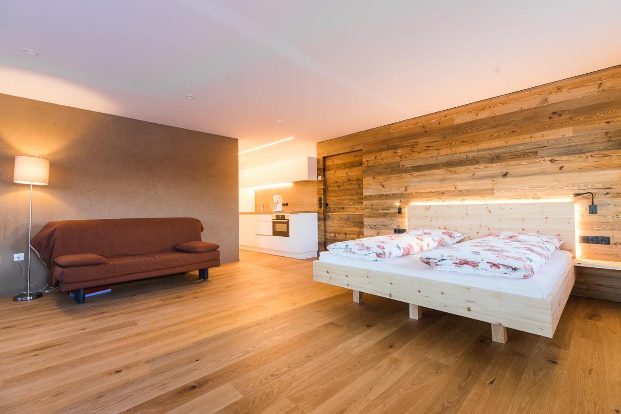 Zolerhof Apartment Велтурно Екстериор снимка